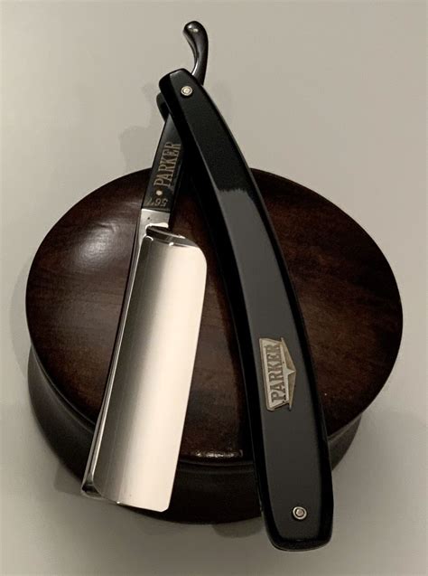Achieve Smooth and Precise Lines with the Mzster Barber Magic Razor